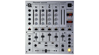 DJ機材Pioneer DJM-600 (DJミキサー)